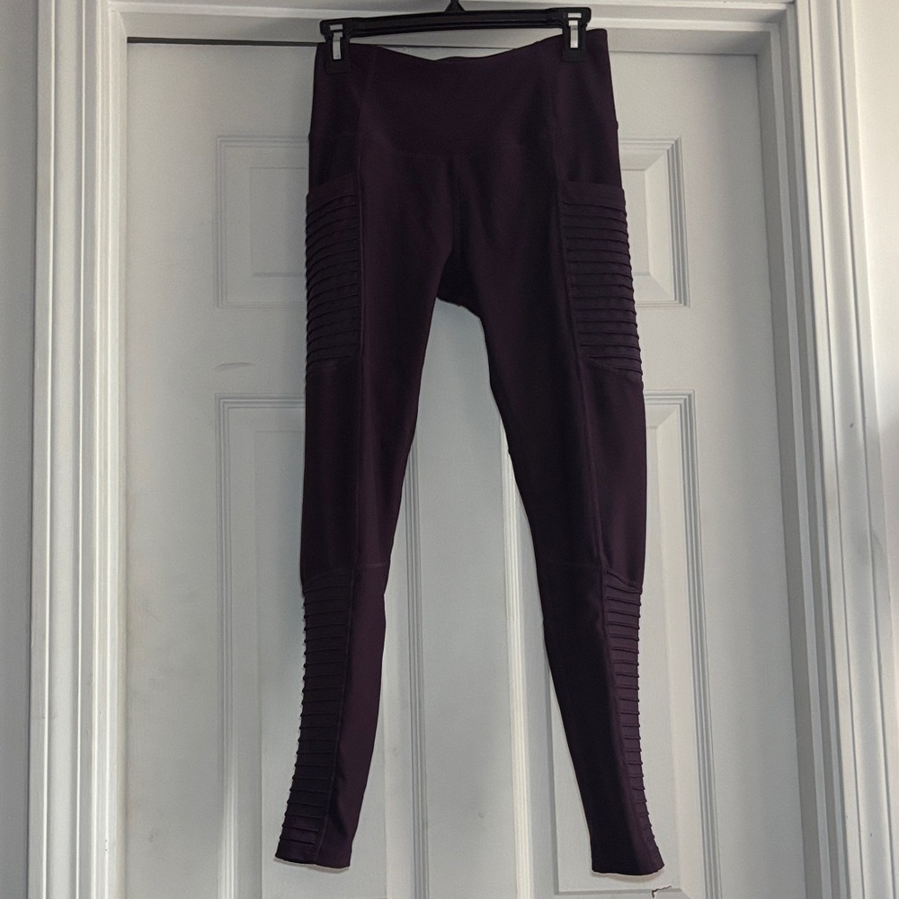 Purple Ribbed Leggings